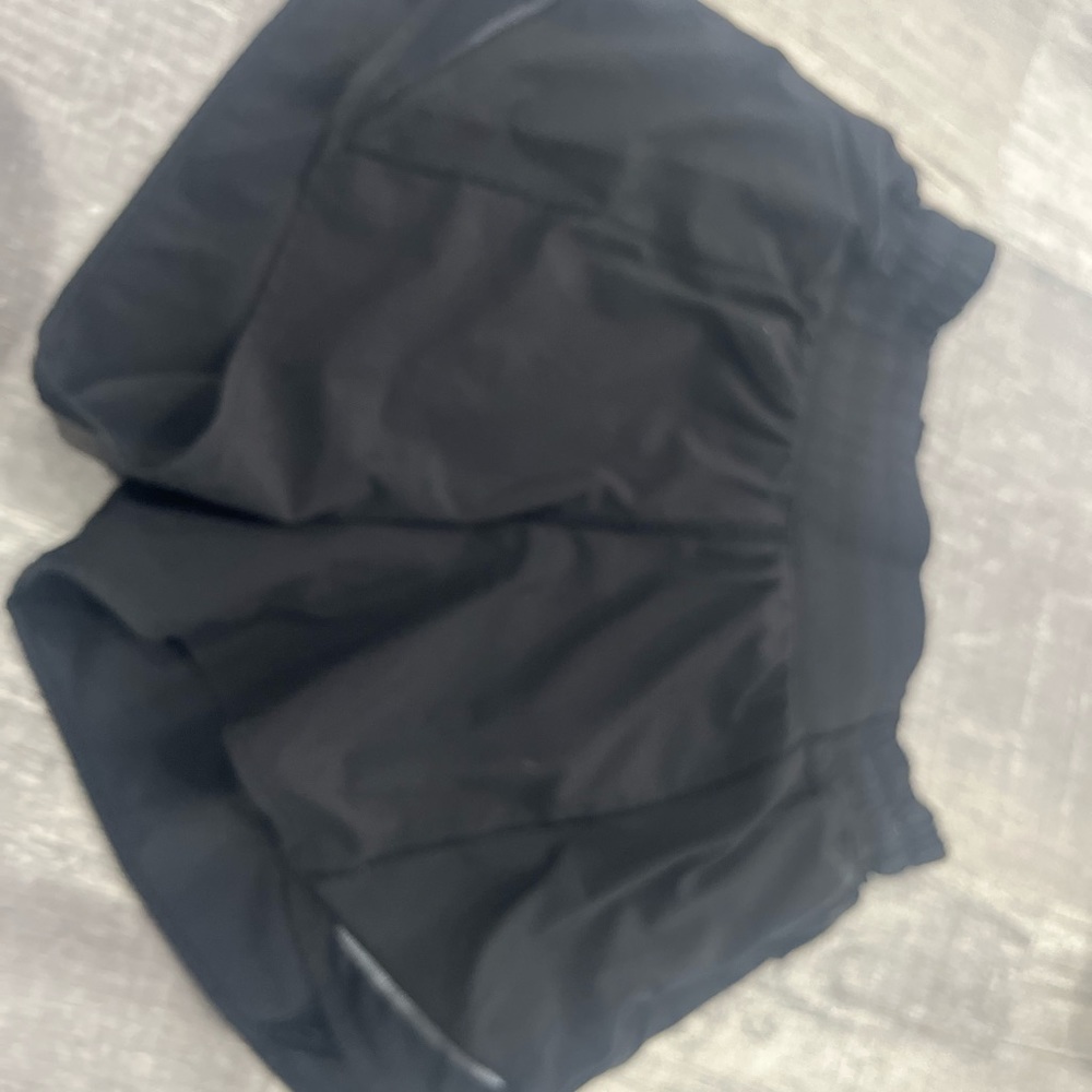 Black Lululemon hotty hots size 4